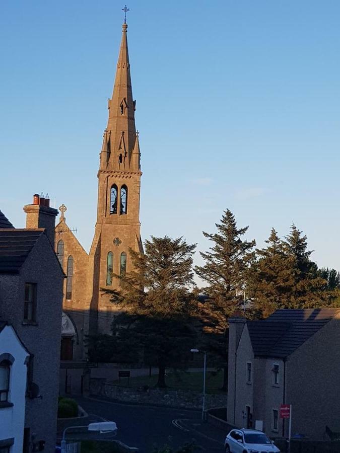 Spire View Townhouse Villa Ballycastle Buitenkant foto