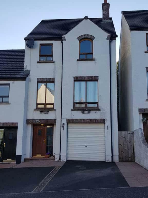 Spire View Townhouse Villa Ballycastle Buitenkant foto